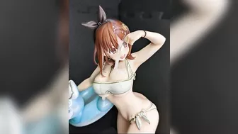 ライザ水着フィギュアぶっかけ