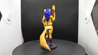 Carmelita figure