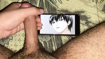 Me vengo en una tetona y me masturbo viendo hentai