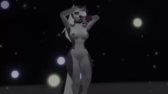 Loona dancing nude for you