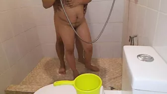 Pinay blowjob her boyfriend in the toilet bathroom