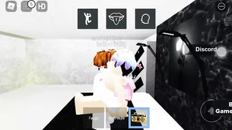 Sex cookie tug of war in Roblox