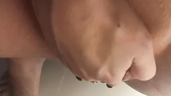 SHE SHOWS HER SWEET PUSSY, PISSES IN CLOSEUP