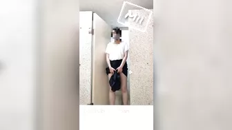 Hentai japanese girl exposes masturbation in a public toilet