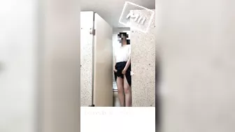 Hentai japanese girl exposes masturbation in a public toilet